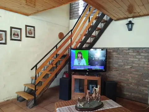 Casa 2 ambientes con 2 baños