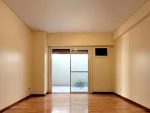 Venta Departamento 2 Ambientes con Patio en Palermo Avenida