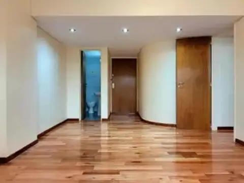 Venta Departamento 2 Ambientes con Patio en Palermo Avenida