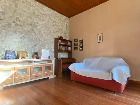 Depto Tipo Casa en Venta con 1 cocheras