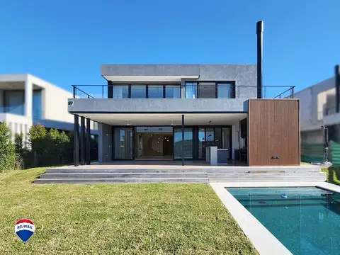 Casa en Venta 1 año