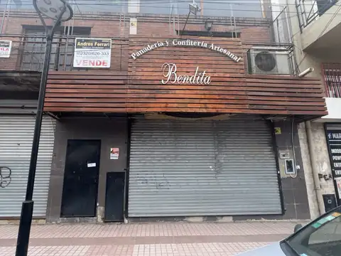 3 LOCALES COMERCIALES SOBRE AV. DIRECTORIO EN TORTUGUITAS