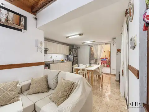 Depto Tipo Casa en Venta de 4 ambientes