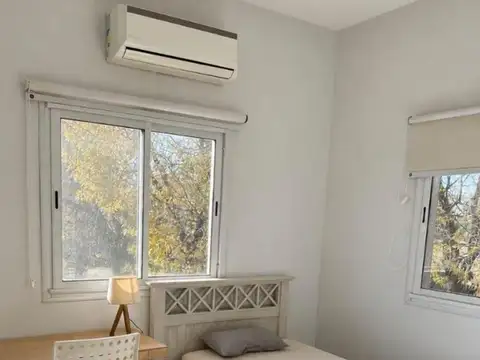 Casa 5 ambientes con 4 baños