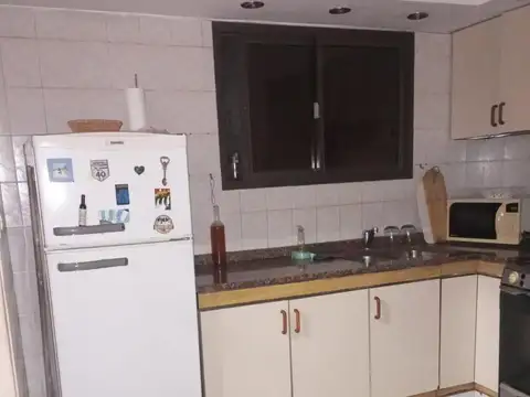 Casa en Alquiler con 1 cochera