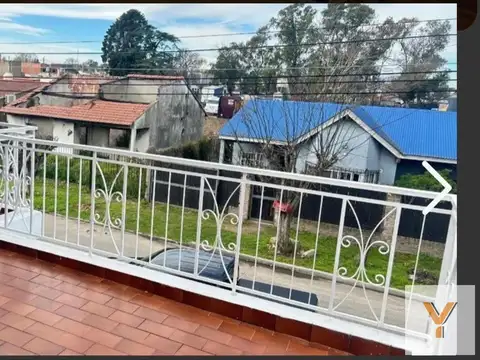 Casa en Alquiler - 3 Dormitorios 3 Baños - 300mts - Quilmes