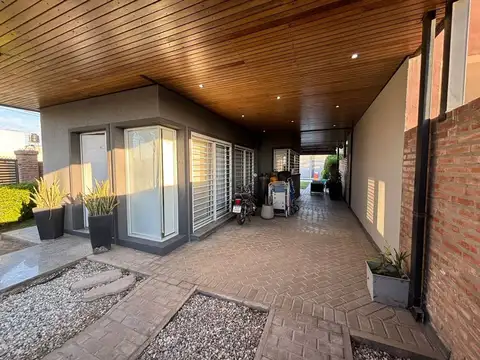 Casa en Venta en La Carolina, USD 114.000