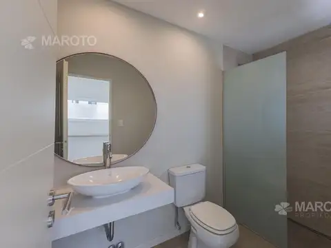 Casa en Venta con 6 cocheras