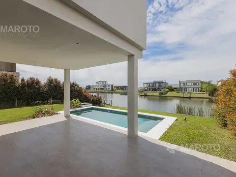CASA EN VENTA EN BARRIO PUERTOS ARAUCARIAS A LA LAGUNA