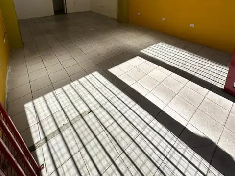 Local en Alquiler en Centro, $ 600.000