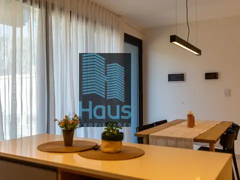 Depto Tipo Casa 3 ambientes con 2 baños