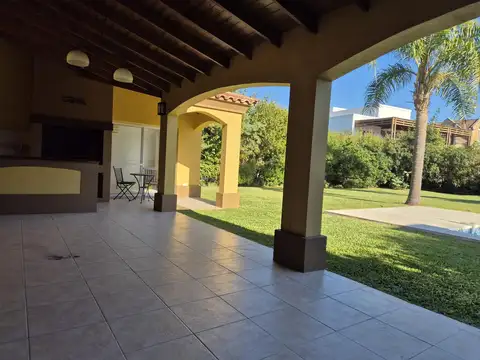 Casa en Venta al Noroeste