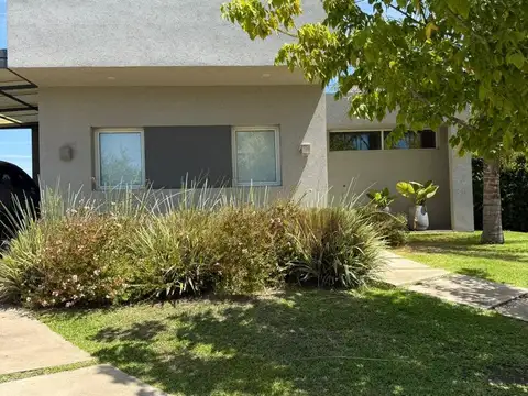 Araucarias Puertos