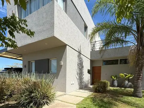 Casa en Venta en Puertos - Araucarias, USD 340.000