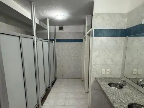 ALQUILO - LOCAL INTERNO EN GYM