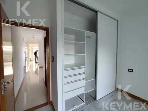 Departamento de un dormitorio tipo pasante en  47 entre 17 y 18 - La Plata Centro