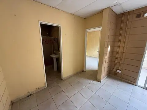 Depto Tipo Casa en Alquiler en Villa Lynch, $ 450.000