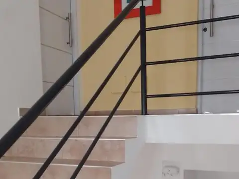 Departamento 2 ambientes Pilar 2 pisos por escalera con cochera apto credito