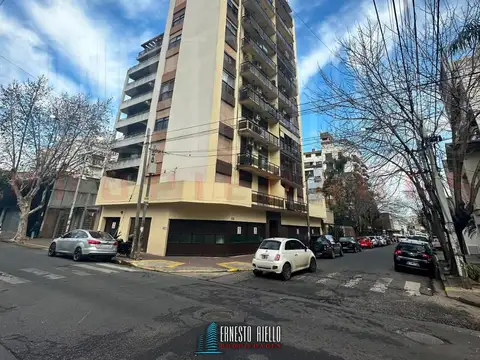 VENTA DEPTO 3 AMBIENTES C/ COCINA INDEPENDIENTE . HERMOSAS VISTAS OPORTUNIDAD A REFACCIONAR.