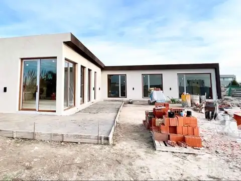 Casa  en Venta en San Sebastian, Escobar, G.B.A. Zona Norte