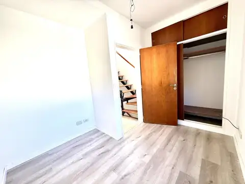 Depto Tipo Casa en Venta 1 año