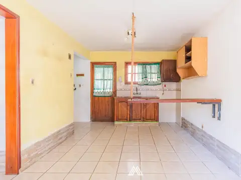 Casa 3 ambientes con 1 baño