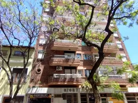 9 de Julio 2100, Piso 4