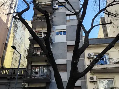 Palermo, S/piso 2 Ambientes con Balcon Al Ctfte Luminoso, Pasos Subte!