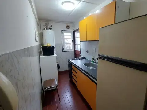 Ayolas 8200