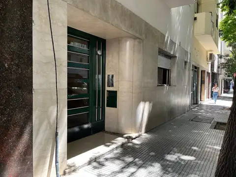 Larrea 700- Balvanera- Departamento Planta Baja al Frente * A Reciclar*