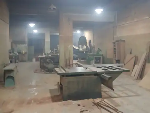 Galpon en Alquiler 38  mts Fondo