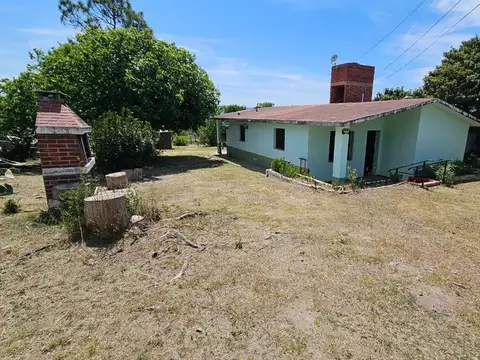 VENTA CASA 2 DORM MAS DEPTO SANTA CRUZ DEL LAGO