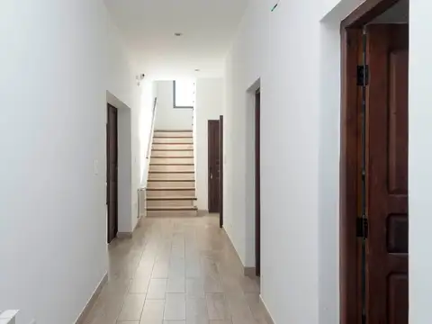 Casa 6 ambientes con 3 baños