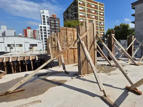 Venta de departamento 3 ambientes  en pozo - Caseros