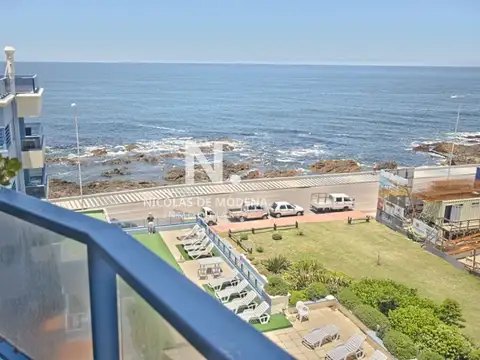 Apartamento en alquiler y venta Punta del Este, 2 dormitorios y parrillero propio.