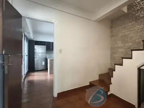 Depto Tipo Casa en Venta con 1 cocheras