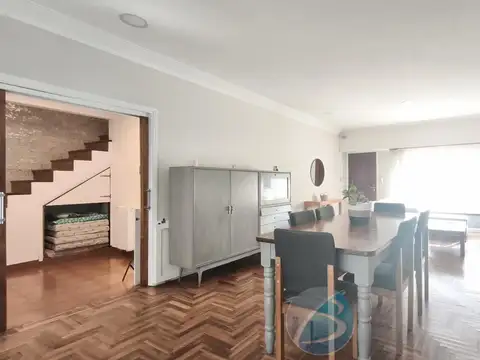 Depto Tipo Casa 4 ambientes con 2 baños