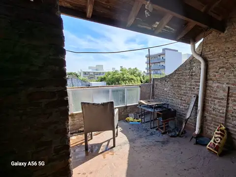 Depto Tipo Casa 4 ambientes con 2 baños
