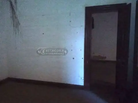 Casa 4 ambientes con 1 baño