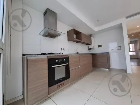 Departamento en Alquiler con 1 cocheras
