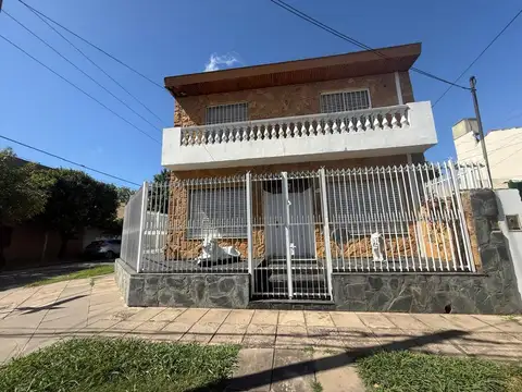 Los Platanos 2600