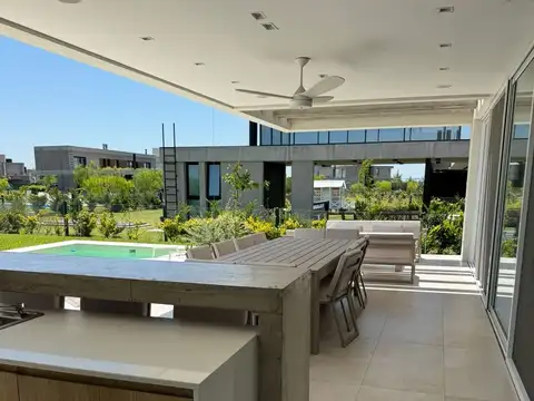 Casa en Alquiler 2 años