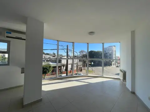 Departamento en Alquiler en Centro  - Campana, $ 650.000