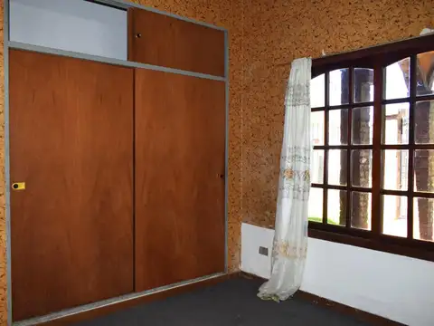 Alquiler Casa Don Bosco, 3 Amb, 2 Dorm. Baño, Patio Parrilla