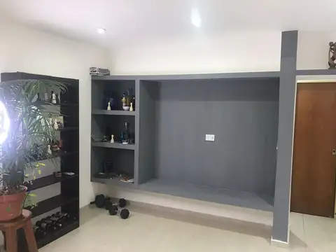 Depto Tipo Casa 8 ambientes con 5 baños