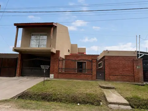 Los Ceibos, Larrea 4700
