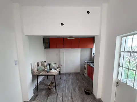 Depto Tipo Casa en Venta en Flores, USD 120.000