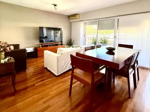 Don Bosco 400, Piso 1