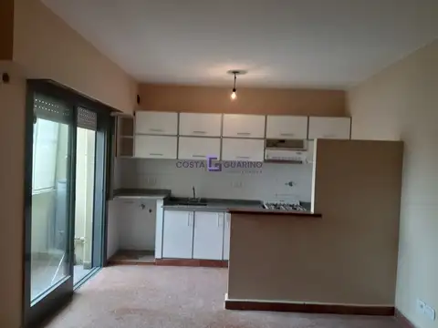 Departamento en Alquiler en Lomas del Mirador, $ 700.000