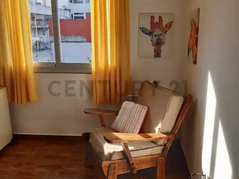 Casa 2 ambientes con 1 baño